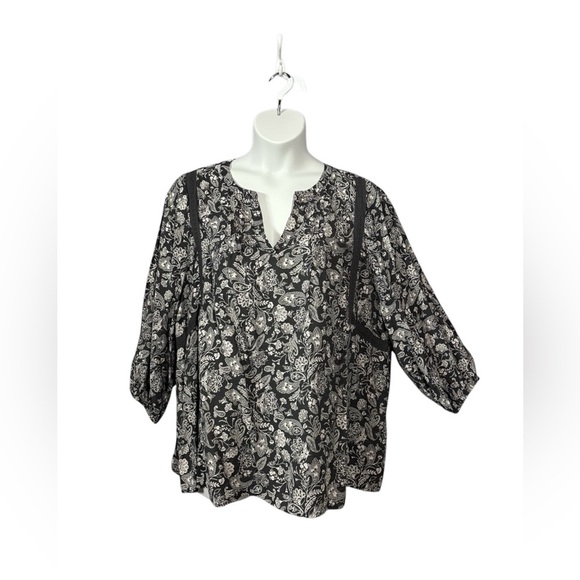 NWOT, Penningtons, Plus Size 2X Blouse With Split Mandarin Collar, Gray - Picture 8 of 11